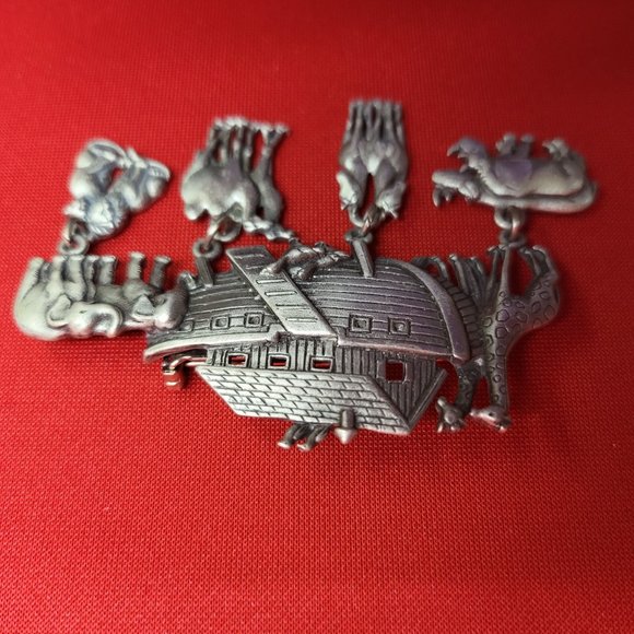 Vintage JJ Signed Brooch Pin Pewter Noahs Ark Dangling Animals Pairs Charms - Picture 9 of 12
